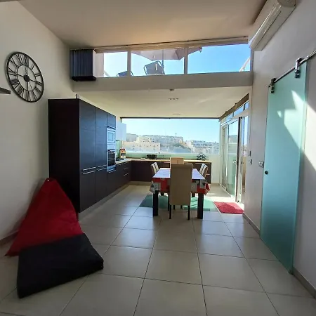 Appartamento Is- Sienja Kalkara
