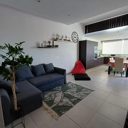 Is- Sienja Lägenhet